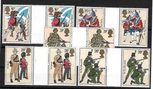 GB - MNH -1983 SG1218-1222 - BRITISH ARMY UNIFORMS GUTTER PAIRS