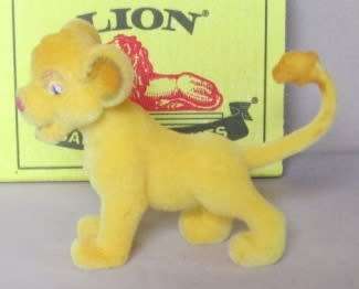 DISNEY MICRO WORLD - THE LION KING - BABY SIMBA FIGURINE