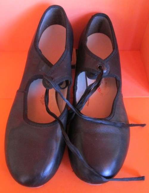 LADIES TAP DANCE SHOES SIZE 5 - HAND MADE BY DANCEWELL