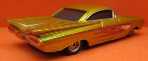 DISNEY / PIXAR - MOVIE CARS - YELLOW RAMONE