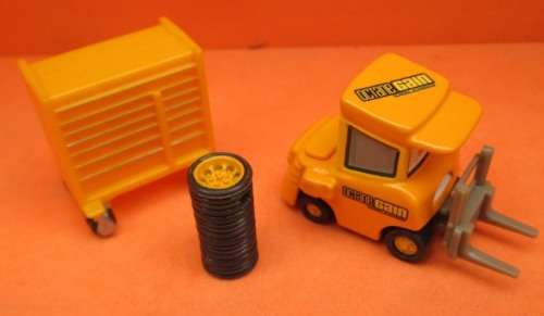 DISNEY / PIXAR - MOVIE CARS - DUDLEY SPARE OCTANE GAIN PITTY