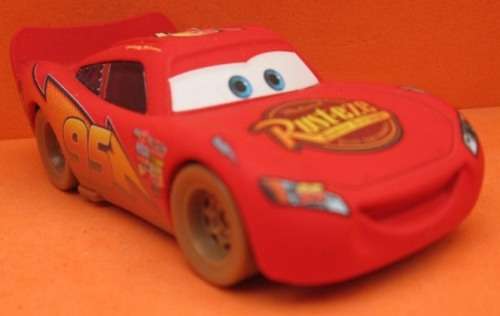 DISNEY / PIXAR - MOVIE CARS - DIRT TRACK McQUEEN