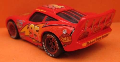 DISNEY / PIXAR - MOVIE CARS - TAR McQUEEN