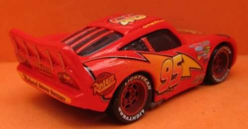 DISNEY / PIXAR - MOVIE CARS - TAR McQUEEN