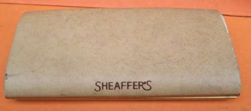 OLD SHEAFER'S CASE WITH 3 FOUNTAIN PENS