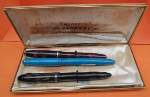 OLD SHEAFER'S CASE WITH 3 FOUNTAIN PENS