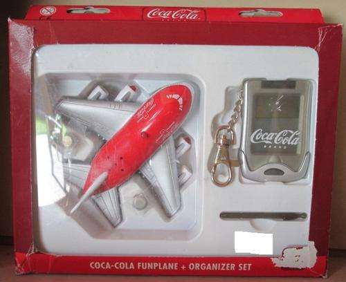 EDOR BENELUX 2004 THE COCA-COLA COMPANY - COCA-COLA FUNPLANE + ORGANISER SET