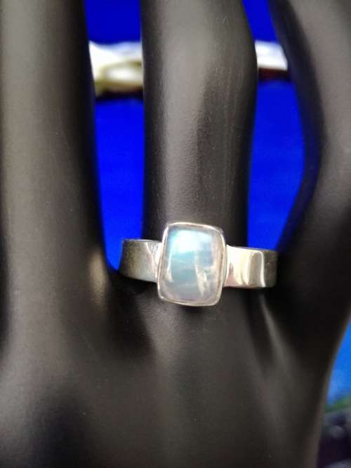 925 silver ring with real MOONSTONE semi precious stones size 9