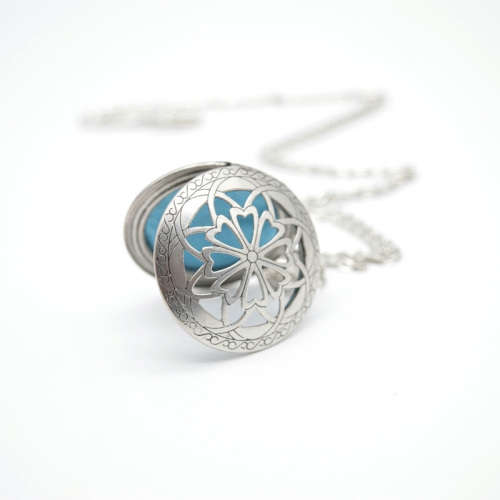 Aromatherapy perfume necklace - metal