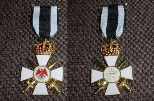 PRUSSIA Red EAGLE 3st with Crown Medal German Order gold plated Cross WWI copy