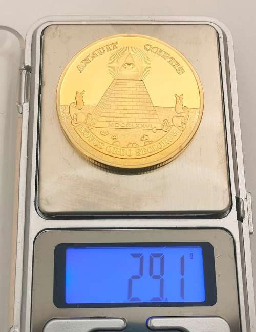 Gold Freemason`s Commemorative Coin (CLEARANCE)
