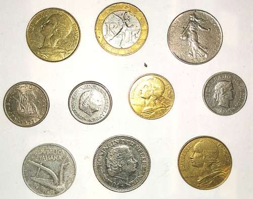 10 x Various International Coins (CLEARANCE)