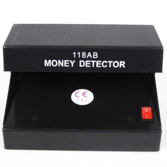 COUNTERFEIT MONEY DETECTOR with UV Light - Battery Operated - Ideal for non-powered areas