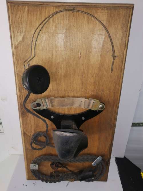 Ear and mouth piece used for telephone communication