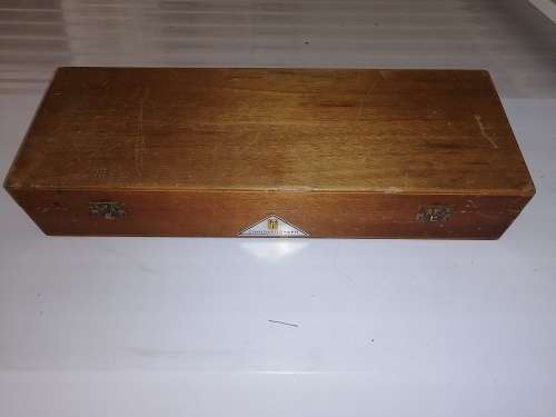 Standard kraft box with assesories