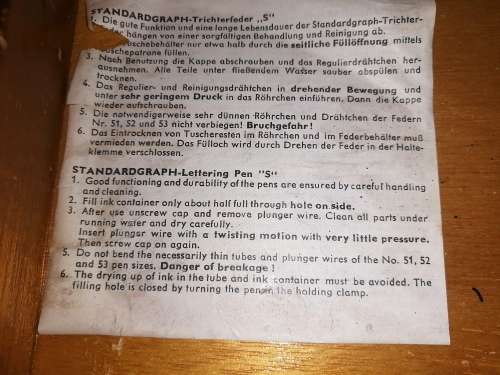 Standard kraft box with assesories