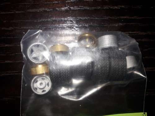 Model car wheels (For 6 cars)