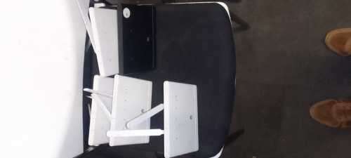 5 X Huawei WIFI Routers, 4G/5G LTE, Chargers tested working, WIFI connection , Business Use,
