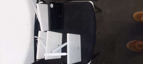 5 X Huawei WIFI Routers, 4G/5G LTE, Chargers tested working, WIFI connection , Business Use,