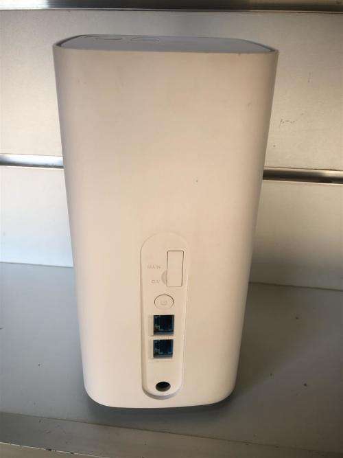 Liquidation Stock 4 x 5G Rain Routers, DSTV 5G Router, Chargers, Working 100%, Clean as New