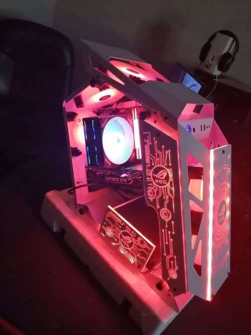 Mining Rig/ Gaming,i7 7700 7th, 24GB, 250GB SSD, RX 580 8GB GPU, 2TB, RGB Fan, 650, Dell 20` Monitor