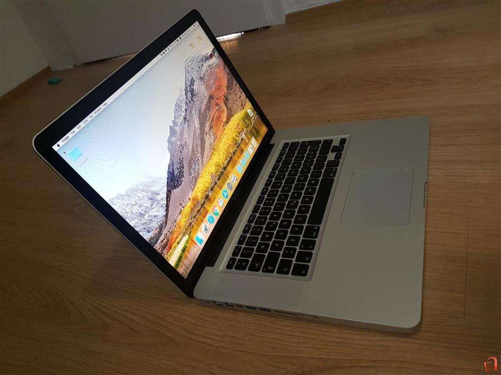 Business Beast MacBook Pro i7, 8GB, 1GB GDDR5 GPU, 500GB SSD, High Sierra OS, Charger, Battery