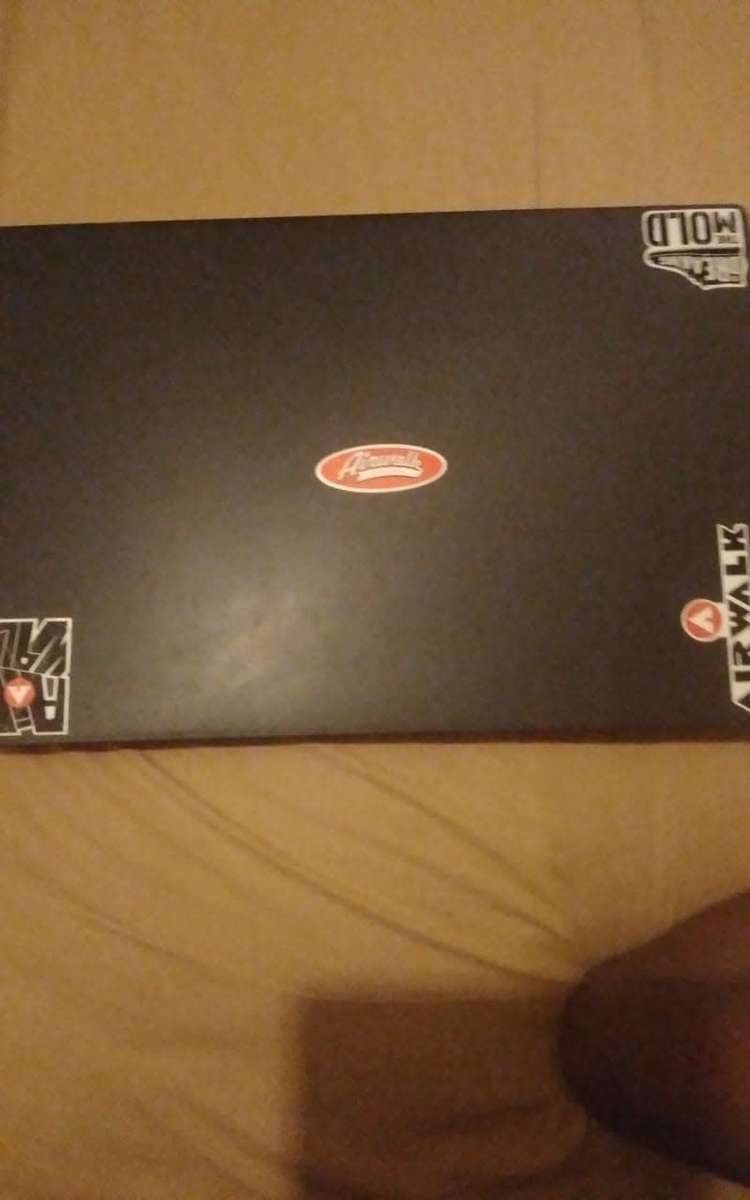 Back to School Lenovo S145, Intel Celeron 10th, 8GB, 1TB, Bluetooth, WIFI, 6 Hours Battery, Charger