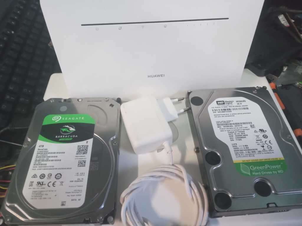 4TBx2, 2TB, Huawei Router 4G, One bid for all, One lot for everything, 100% Working, Excellent Clean