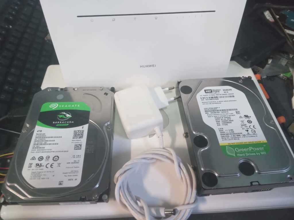 4TBx2, 2TB, Huawei Router 4G, One bid for all, One lot for everything, 100% Working, Excellent Clean