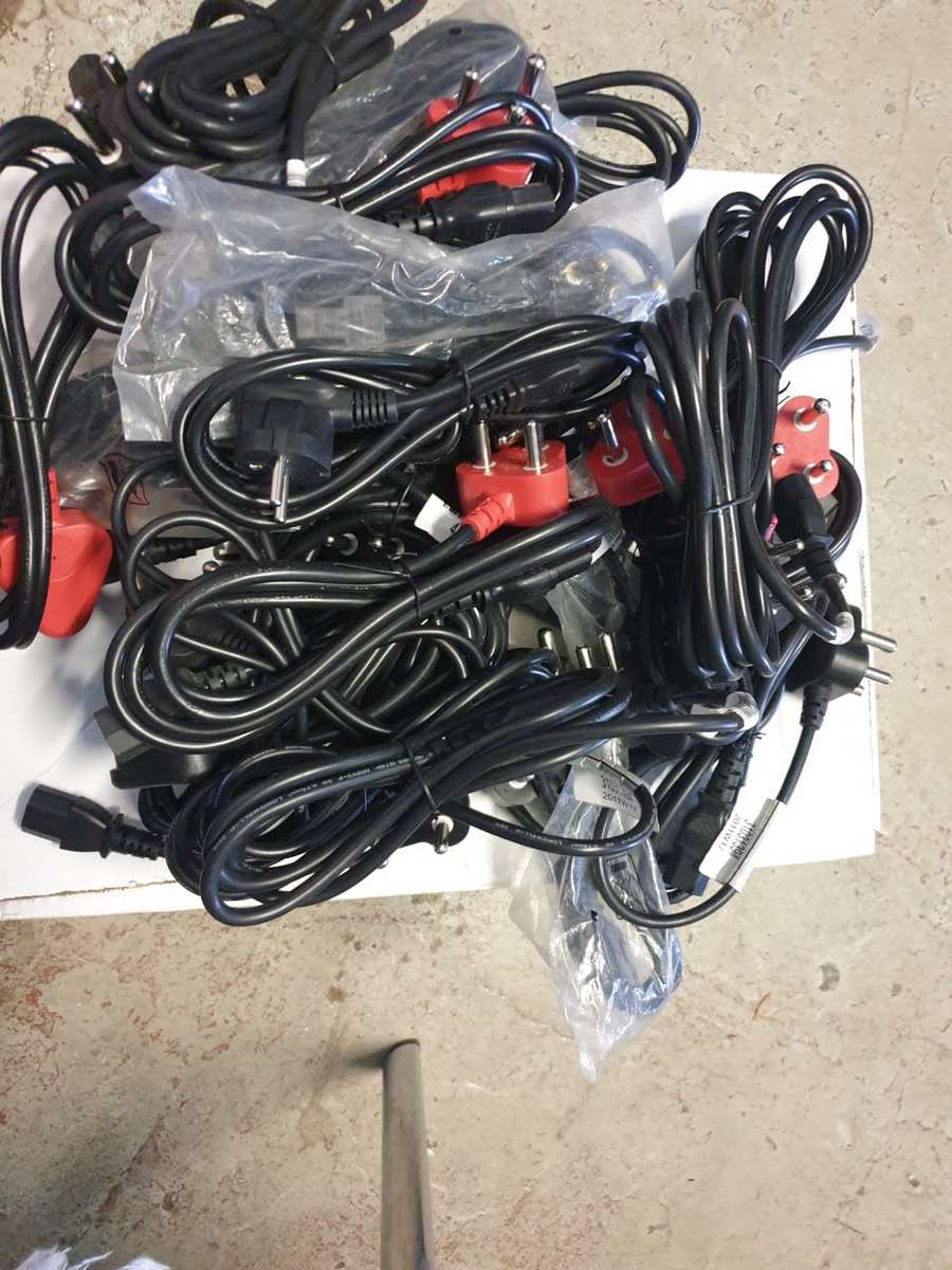 30 x Desktop Power Cables, One Bid for all, One Bid for everything