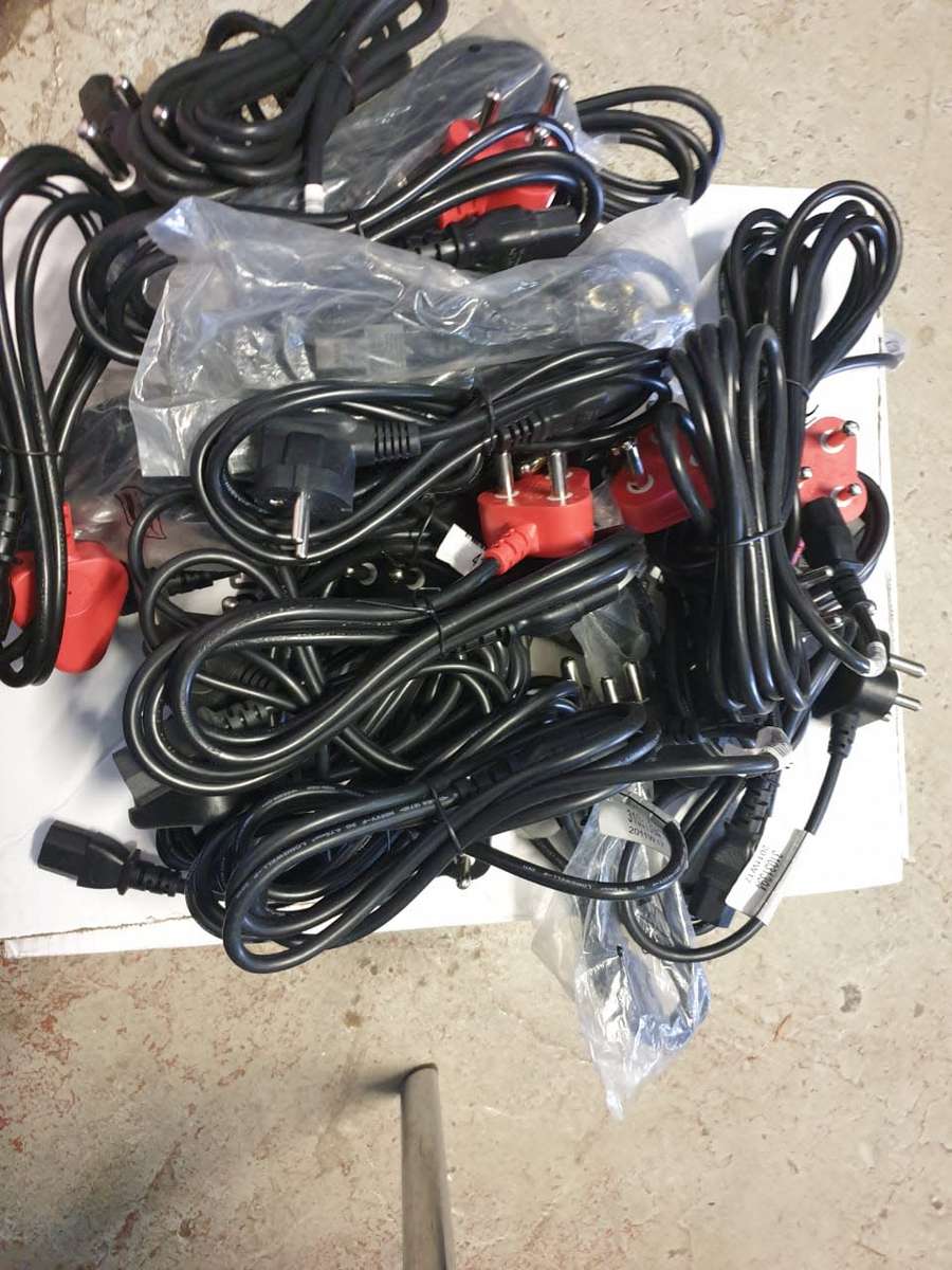 30 x Desktop Power Cables, One Bid for all, One Bid for everything
