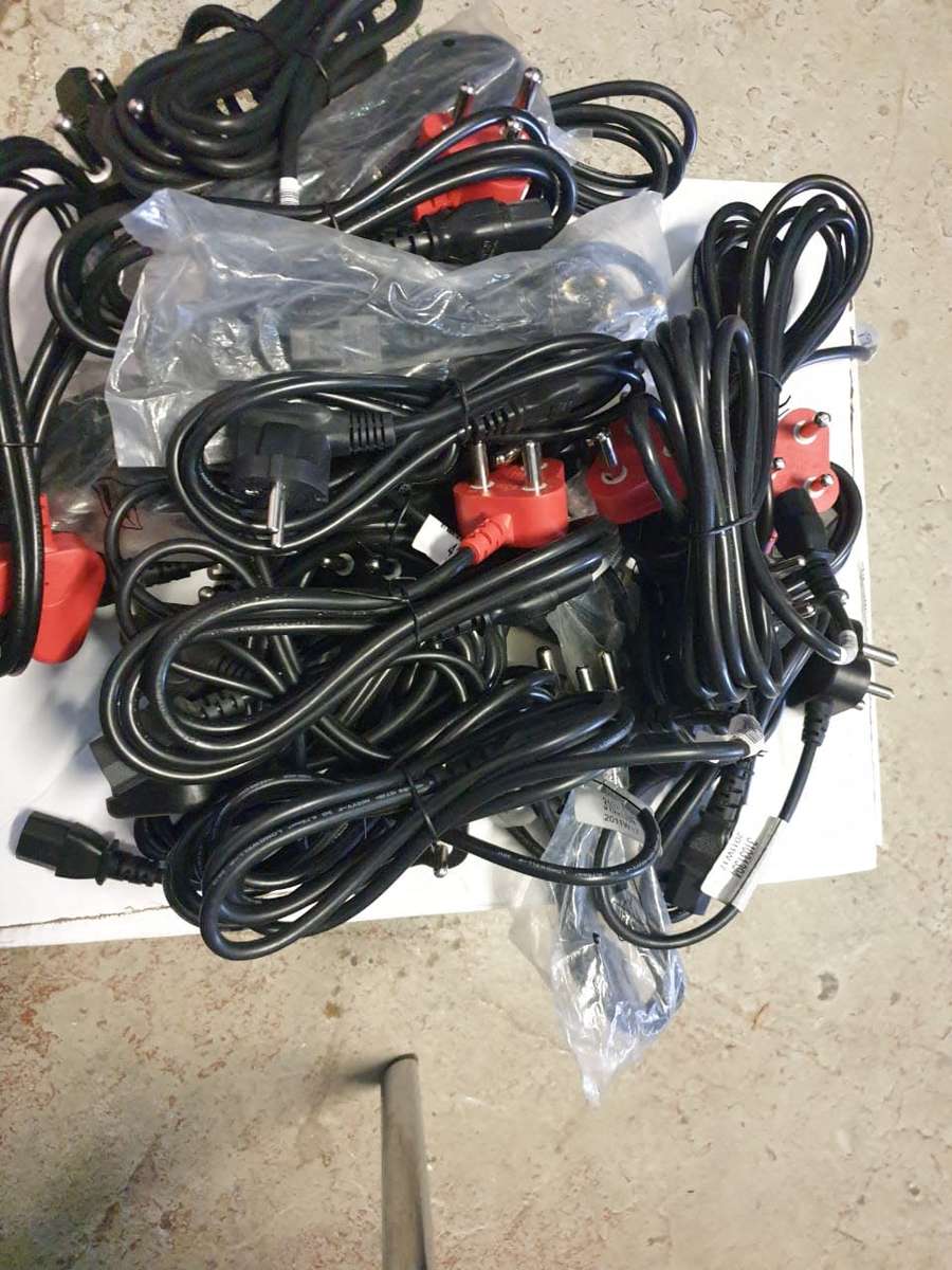 30 x Desktop Power Cables, One Bid for all, One Bid for everything