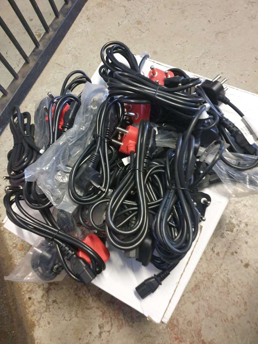 30 x Desktop Power Cables, One Bid for all, One Bid for everything