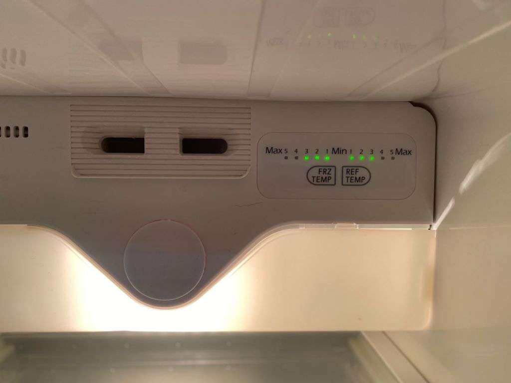 LG Silver Double Door Fridge, Moist Balance Crisper, Bioshield, Air Ventilation, Door Open Alarm