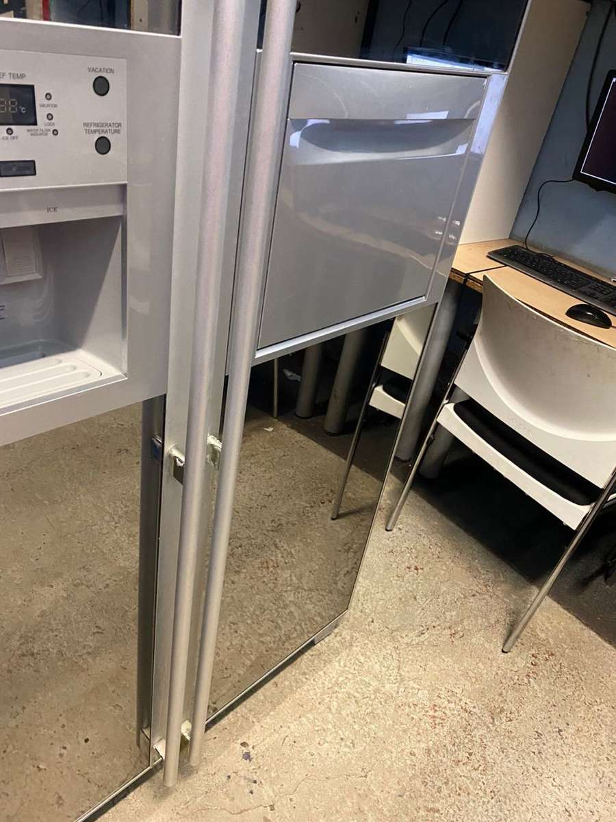 Samsung Double Door Mirror Dispenser Fridge, Ice Maker, Cooling, Freezer, Complete inside, Working