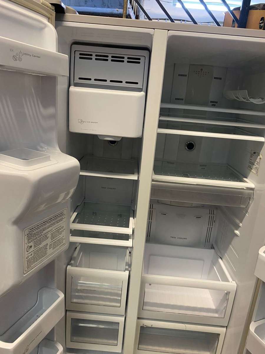 Samsung Double Door Mirror Dispenser Fridge, Ice Maker, Cooling, Freezer, Complete inside, Working