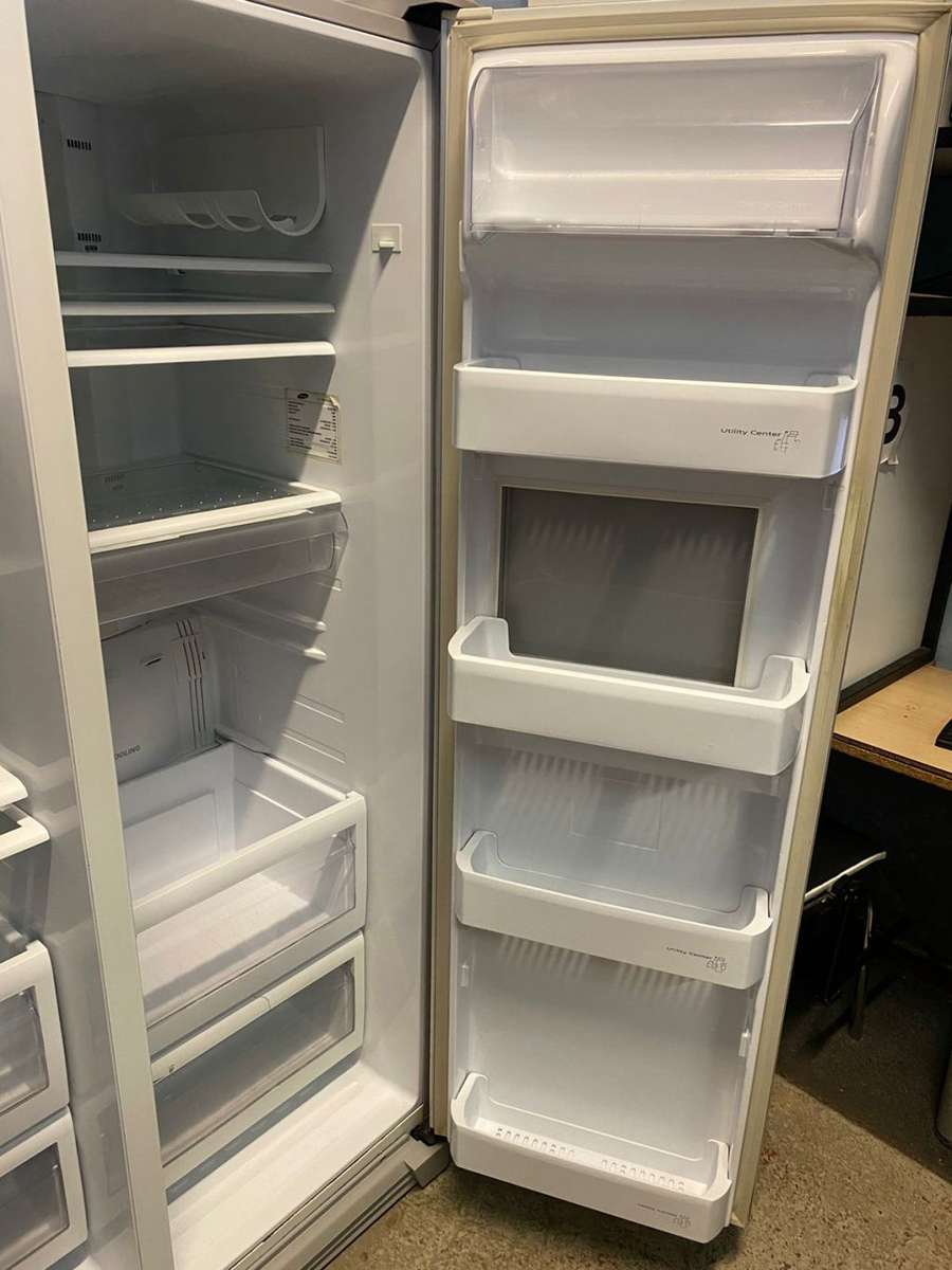 Samsung Double Door Mirror Dispenser Fridge, Ice Maker, Cooling, Freezer, Complete inside, Working