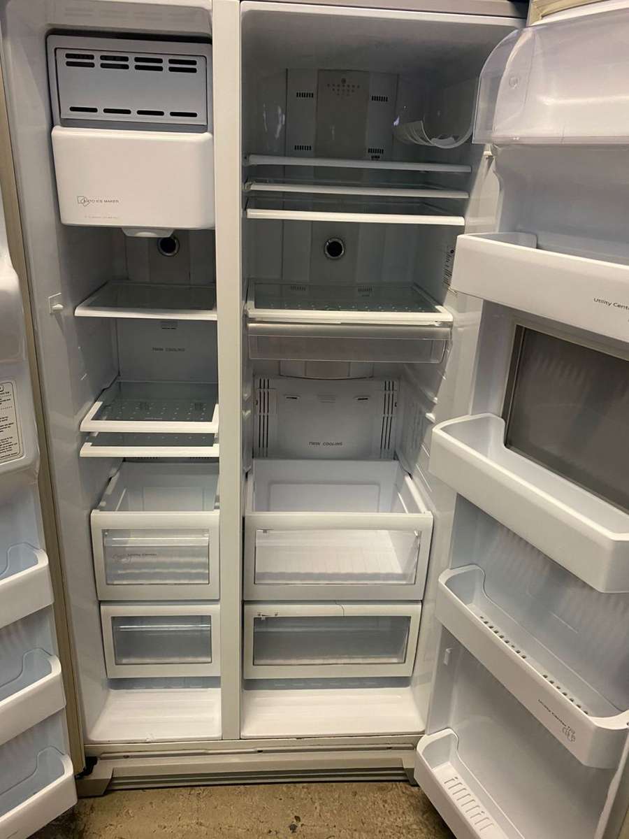 Samsung Double Door Mirror Dispenser Fridge, Ice Maker, Cooling, Freezer, Complete inside, Working