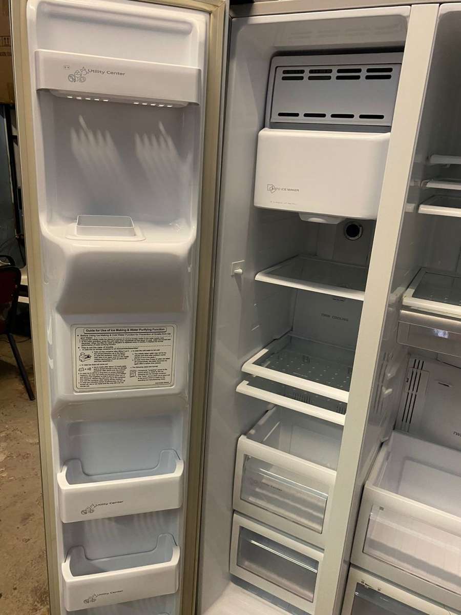 Samsung Double Door Mirror Dispenser Fridge, Ice Maker, Cooling, Freezer, Complete inside, Working