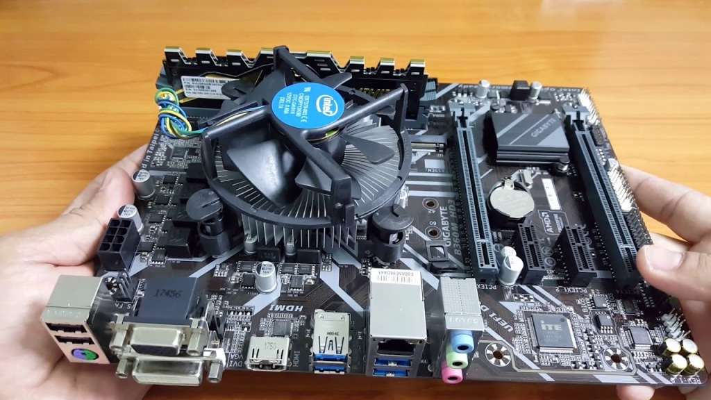 High End Gaming Motherboard, i5 8th Gen, 8GB Ram PC4, M.2 Slot, 2 x PCI Express, 2 Slots Rams, TPM