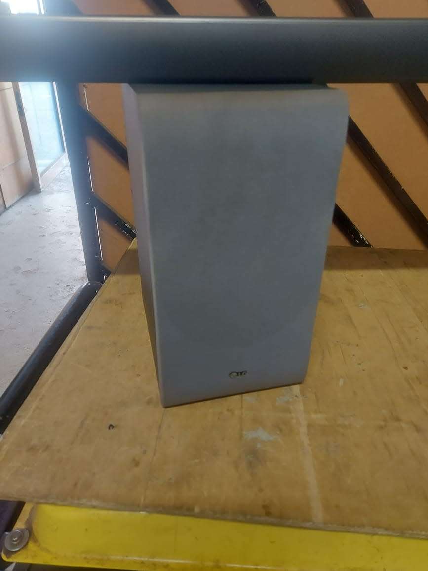 LG Sound Bar, Sub-woofer, Bluetooth, 2 x HDMI, WIFI, Optimal, Mobile Streaming, TV Streaming, Remote