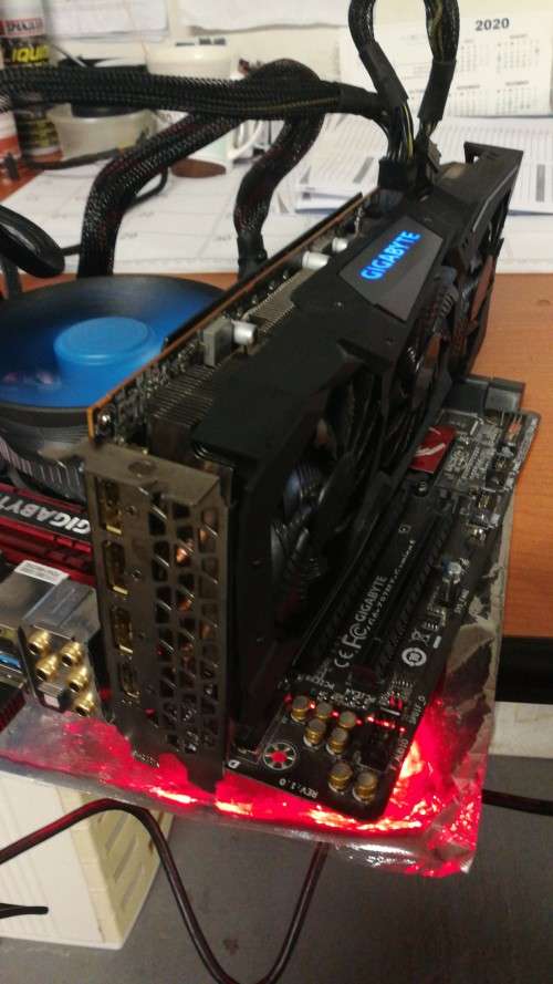 Gigabyte amd rx 5700xt 8gb please read