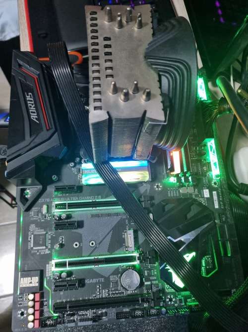 Aorus Z370 ultra gaming 2.0 op motherboard