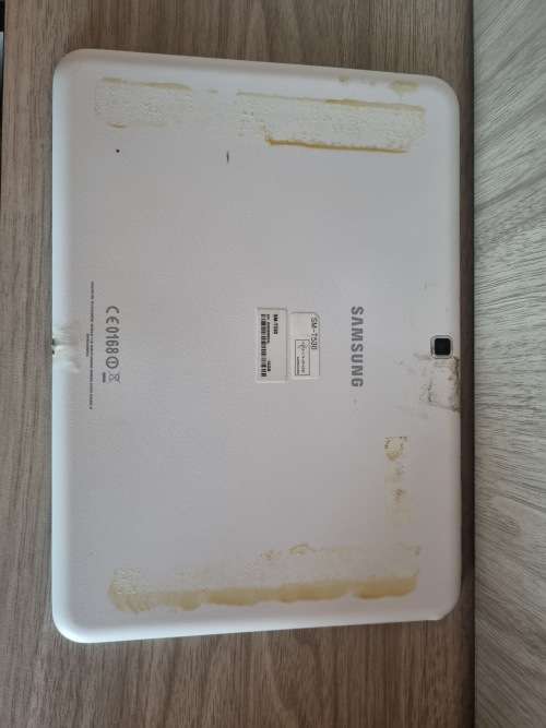 Samsung galaxy tab T530 for spares or repairs