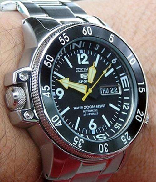 R6999.99++TOP OF THE RANGE++SEIKO GENTS AUTOMATIC 23 JEWEL 200M W/R SPORT DIVERS GENTS WATCH**NEW**