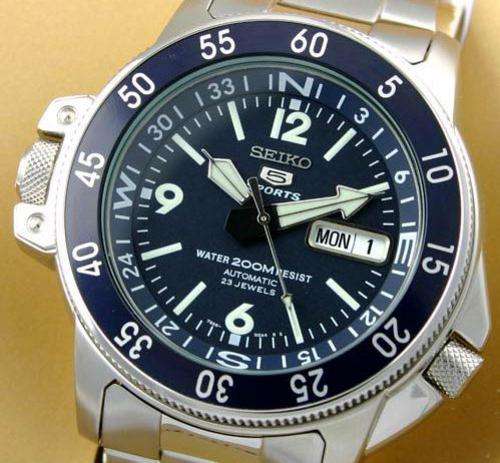 SEIKO Gents AUTOMATIC 200m COMPASS BEZEL DIVER's WATCH Retail R5999.99 Authentic !!
