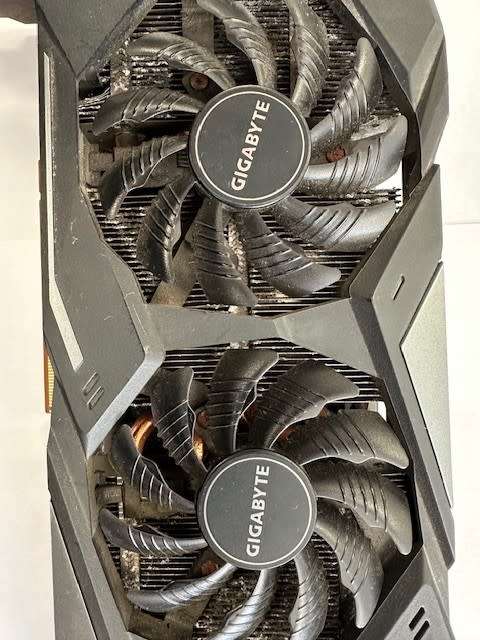 Gigabyte GV-R57XTGAMING OC-8GD Graphics Card - Please Read ***