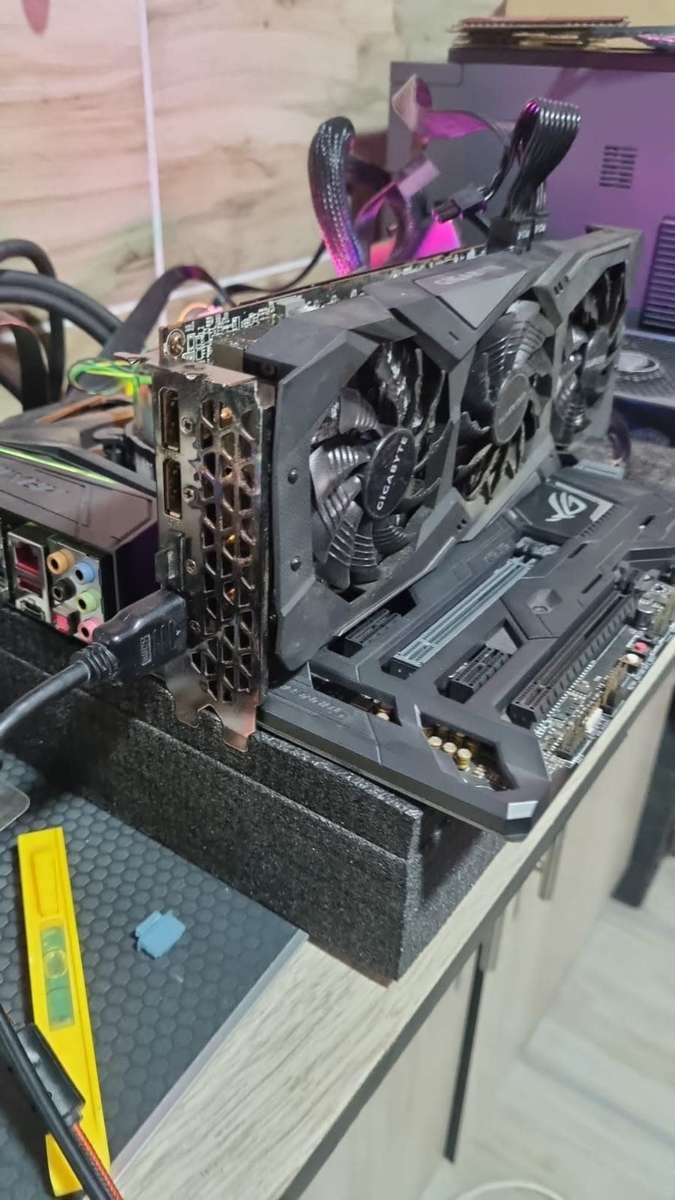 Gigabyte GV-R57XTGAMING OC-8GD Graphics Card