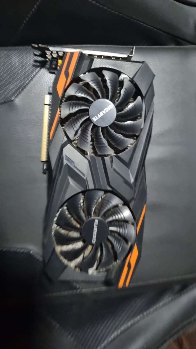 Gigabyte Radeon RX VEGA 56 GAMING OC 8G Graphics card - 8GB