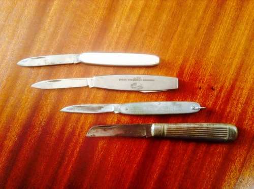 4 x Pocket Knives / Knife Set